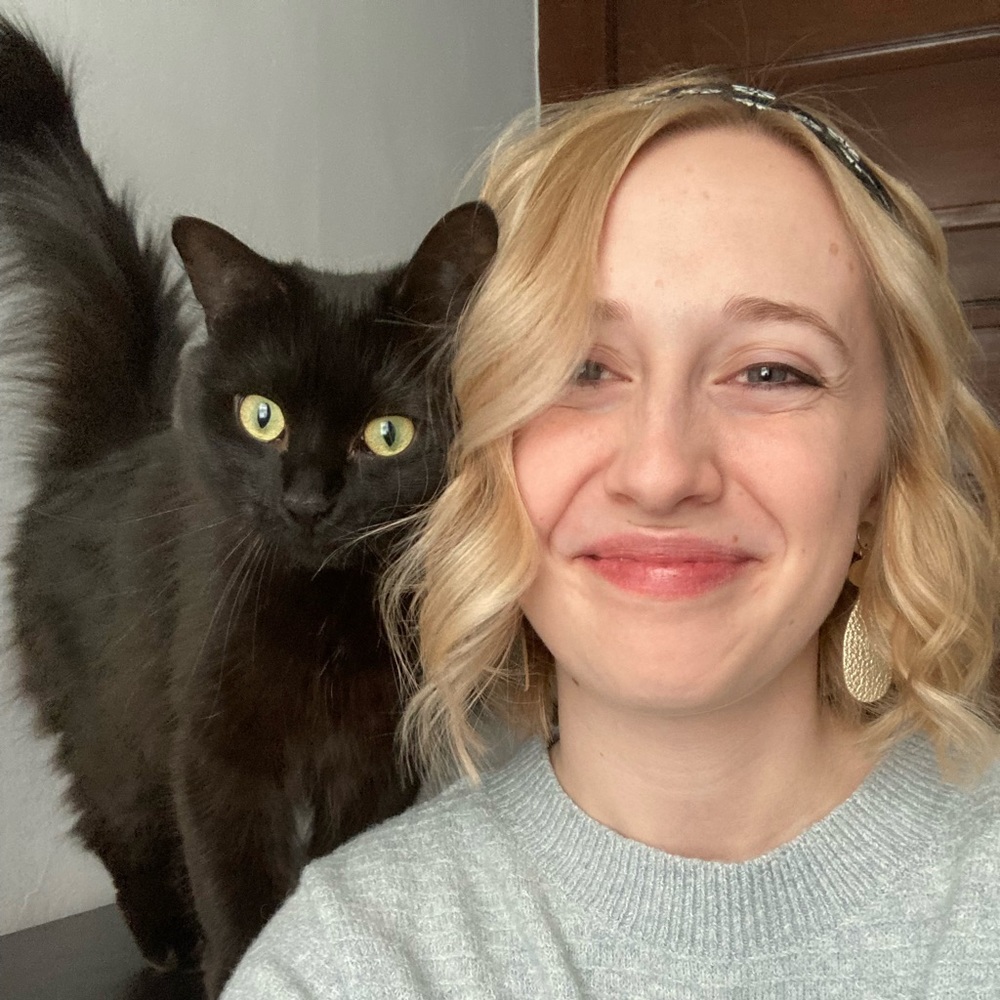 Meet your Posher, Maya
